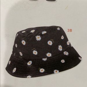 Alice & Olivia reversible bucket hat